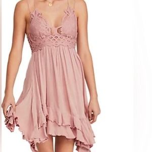 NWT Free People Adella Slip woman's 
Size:Xsmall | Free People Color Rose
